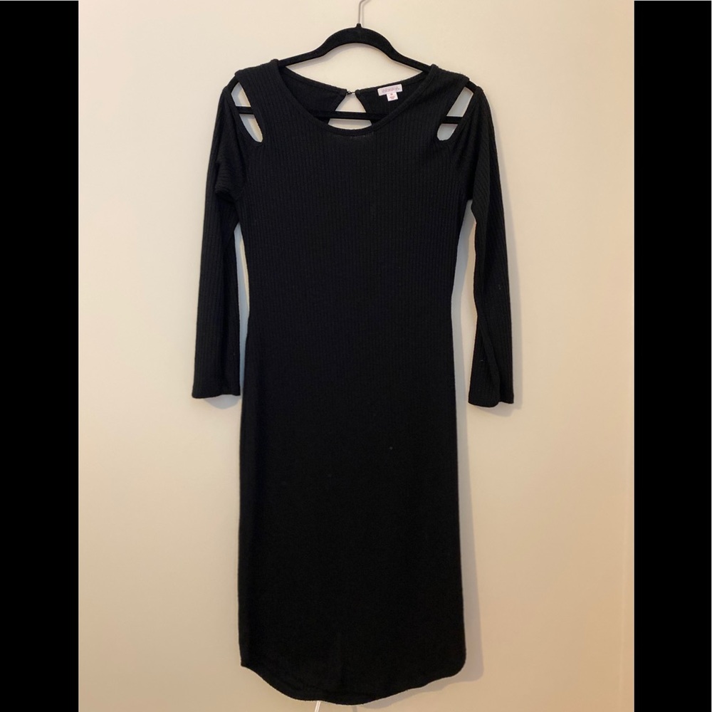 Black long sleeve dress